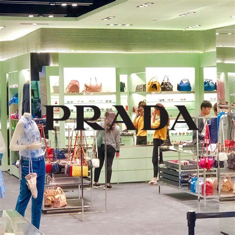 Prada online shops